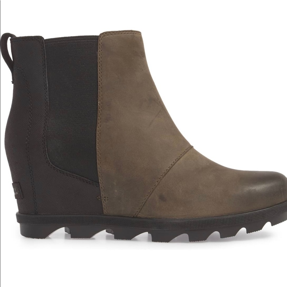 Sorel Joan Wedge ll Chelsea Two-tone Bootie Size 9